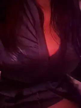 Snapshot of Blaackcat chatting on 12-22-24, 02:06 Blaackcat online show from 12-22-24, 02:06