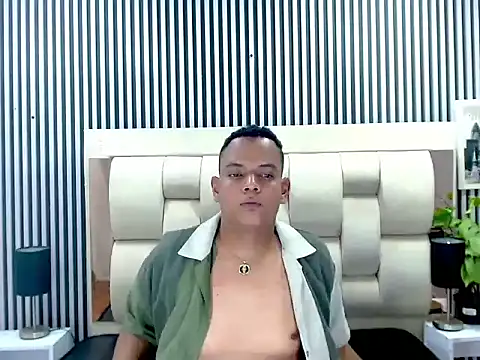 Snapshot of Papi_95 chatting on 08-01-26, 12:59 Papi 95 online show from 08-01-26, 12:59