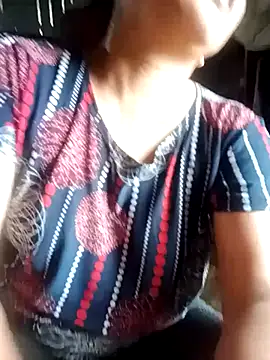 Snapshot of Mai-lanzz chatting on 08-01-26, 03:50 Mai-lanzz online show from 08-01-26, 03:50