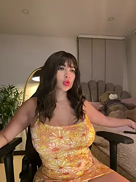 Snapshot of HannaBeckett chatting on 02-08-25, 03:41 HannaBeckett online show from 02-08-25, 03:41