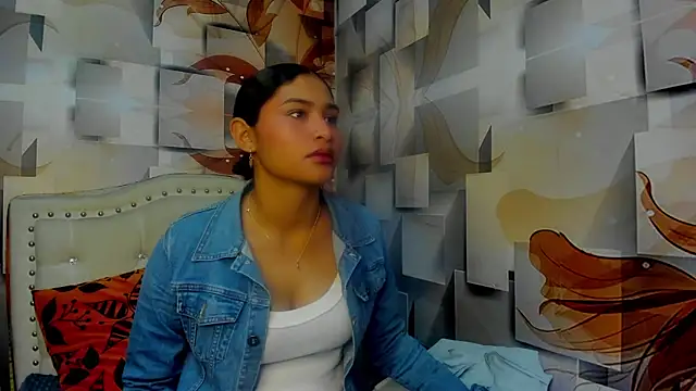 Snapshot of malaika_chalo chatting on 08-03-26, 02:11 malaika chalo online show from 08-03-26, 02:11
