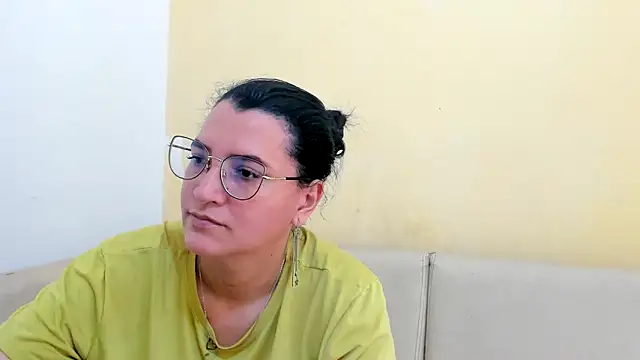 Snapshot of MARILYN_GARCIA chatting on 05-13-26, 06:16 MARILYN GARCIA online show from 05-13-26, 06:16