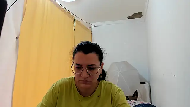 Snapshot of MARILYN_GARCIA chatting on 05-31-26, 03:41 MARILYN GARCIA online show from 05-31-26, 03:41