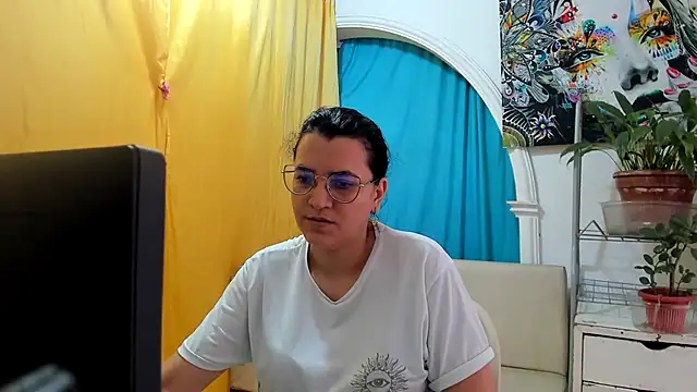 MARILYN GARCIA online show from 07-13-26, 01:36