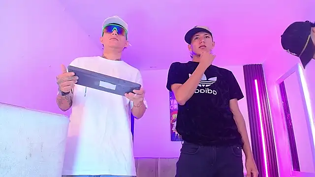 ThreeKingsLive online show from 08-07-26, 12:23