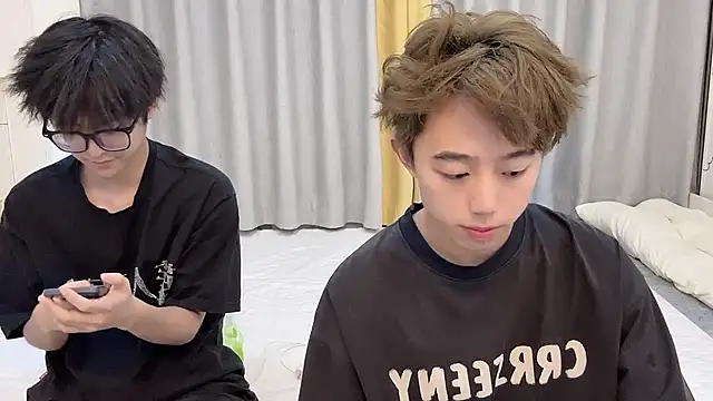 nangong001 online show from 08-09-26, 02:33