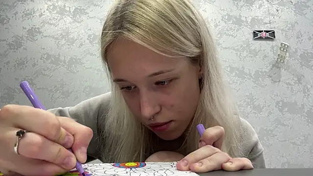 Snapshot of AnnmarieJuett chatting on 08-08-26, 02:30 AnnmarieJuett online show from 08-08-26, 02:30