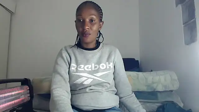Snapshot of leanna23 chatting on 07-15-26, 04:23 leanna23 online show from 07-15-26, 04:23