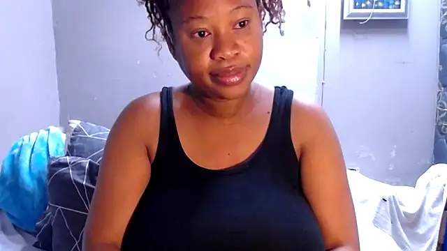 Snapshot of BigAreola26 chatting on 10-12-25, 04:11 BigAreola26 online show from 10-12-25, 04:11