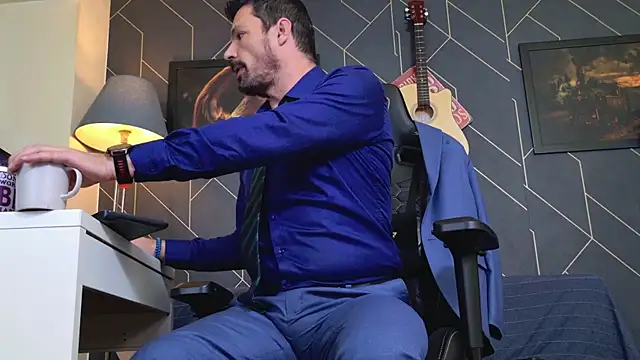 ChrisKox online show from 11-07-25, 01:33