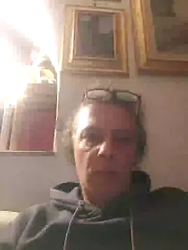 Snapshot of gianlux128bis chatting on 12-18-24, 08:57 gianlux128bis online show from 12-18-24, 08:57