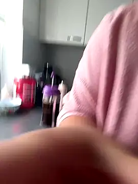 Snapshot of BootyLola chatting on 10-05-25, 08:45 BootyLola online show from 10-05-25, 08:45