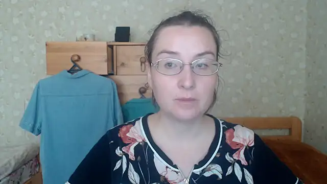 Smart Rose online show from 10-28-25, 10:52