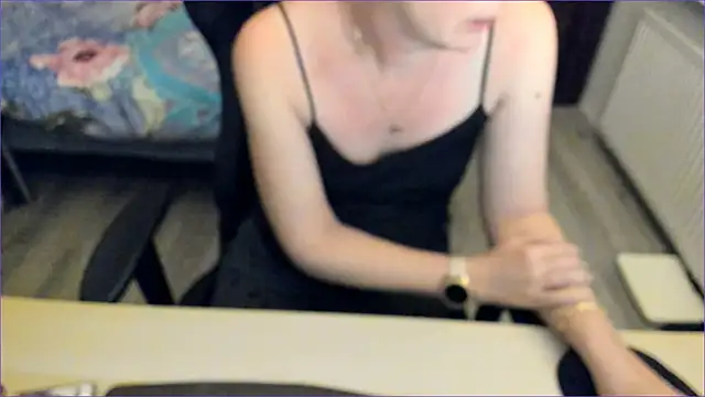 minoesje37 online show from 12-16-24, 08:37