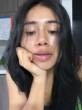 Snapshot of aimi_art1 chatting on 02-21-25, 02:28 aimi art1 online show from 02-21-25, 02:28