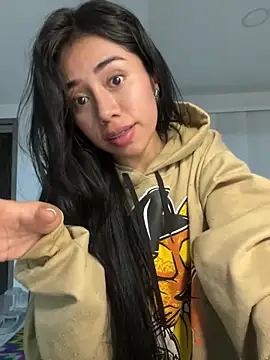 Snapshot of aimi_art1 chatting on 03-04-25, 03:22 aimi art1 online show from 03-04-25, 03:22