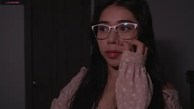 Snapshot of aimi_art1 chatting on 03-09-25, 02:18 aimi art1 online show from 03-09-25, 02:18