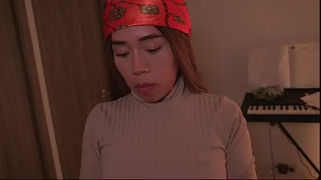 Snapshot of aimi_art1 chatting on 03-19-25, 02:16 aimi art1 online show from 03-19-25, 02:16