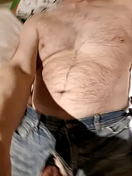 Snapshot of Stavross166 chatting on 03-17-25, 05:38 Stavross166 online show from 03-17-25, 05:38