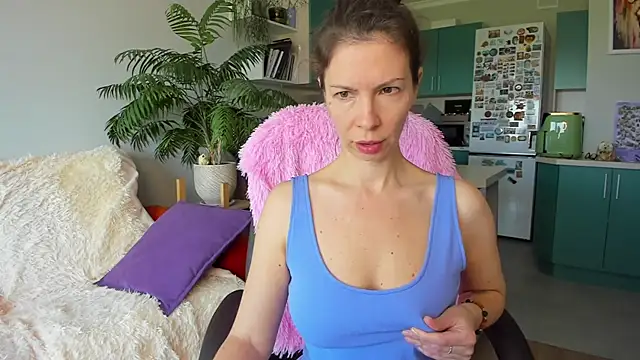 ChristinaGlory online show from 05-17-26, 08:55