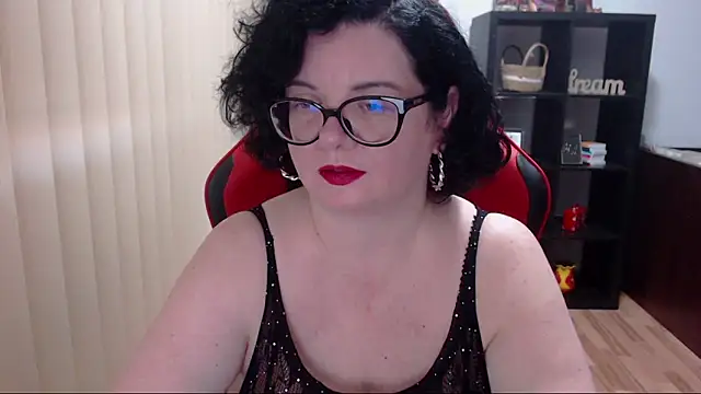 MissTroublle online show from 12-13-24, 11:13