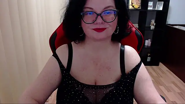 MissTroublle online show from 11-26-25, 11:22