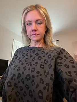 Snapshot of Kay_Cakes chatting on 03-18-26, 01:14 Kay Cakes online show from 03-18-26, 01:14