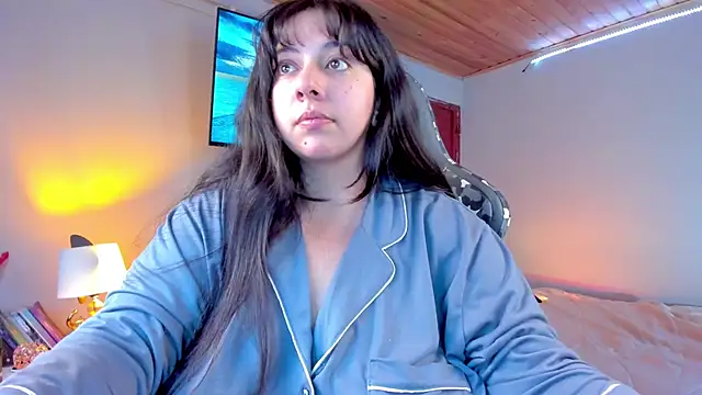 coraline latin online show from 01-25-25, 09:35