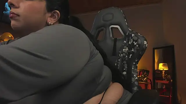 coraline latin online show from 02-16-25, 12:41