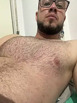 Snapshot of AlejoStrep chatting on 02-05-26, 03:55 AlejoStrep online show from 02-05-26, 03:55