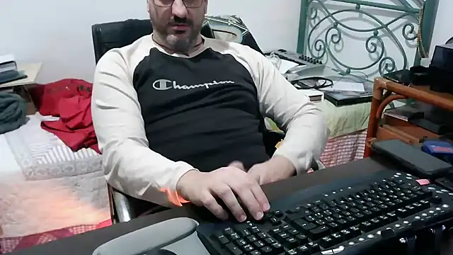 Italian dark desire online show from 01-10-26, 09:30