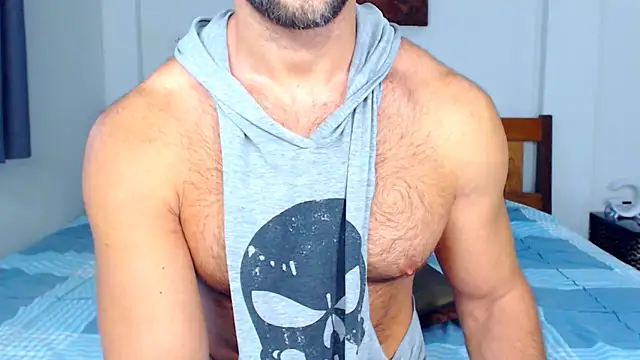 Snapshot of RONNIE_X chatting on 10-13-25, 08:03 RONNIE X online show from 10-13-25, 08:03