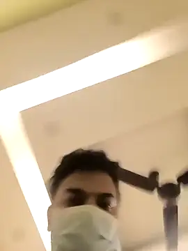 Snapshot of royronak632 chatting on 11-17-25, 12:33 royronak632 online show from 11-17-25, 12:33