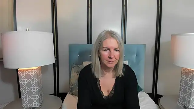 Snapshot of EricaTop chatting on 02-04-26, 06:58 EricaTop online show from 02-04-26, 06:58