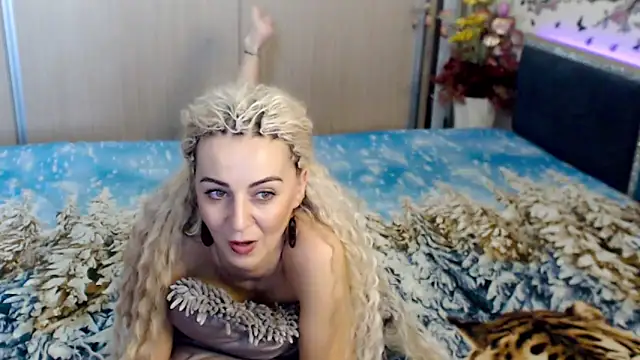 Snapshot of MirabelaSweet chatting on 03-14-25, 10:07 MirabelaSweet online show from 03-14-25, 10:07