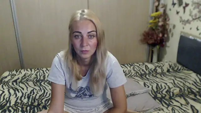 Snapshot of MirabelaSweet chatting on 07-07-26, 12:53 MirabelaSweet online show from 07-07-26, 12:53