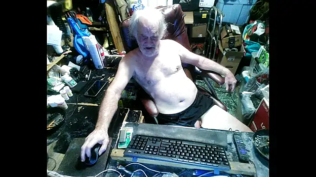 russtee online show from 01-15-26, 07:39