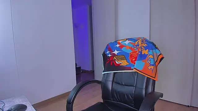 Lisegg  online show from 11-14-25, 10:58