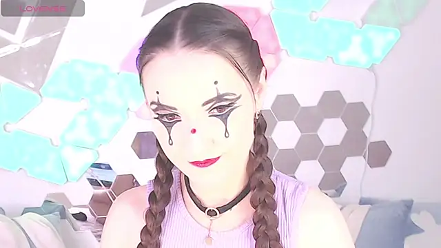 LexiKiss online show from 01-10-25, 07:57