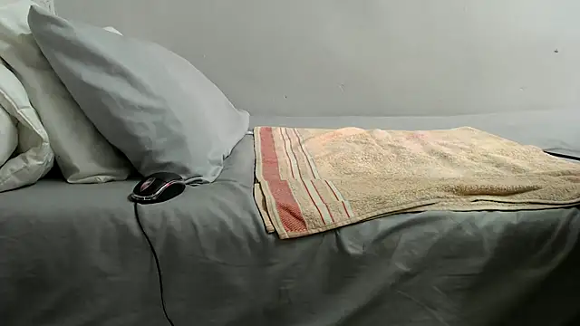 Snapshot of xTwerkingMistressx chatting on 11-04-25, 05:28 xTwerkingMistressx online show from 11-04-25, 05:28