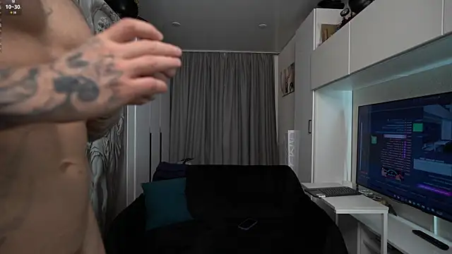 NickHOWLEN online show from 04-16-26, 11:33