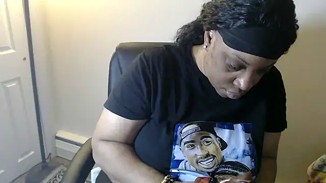 Sexymona1218 online show from 04-01-26, 07:31