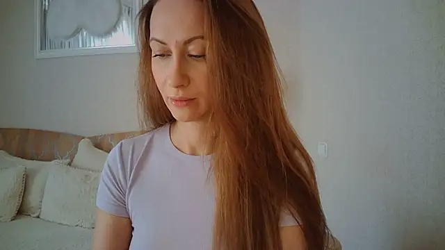 Snapshot of Luna_Hoty chatting on 06-13-26, 11:08 Luna Hoty online show from 06-13-26, 11:08