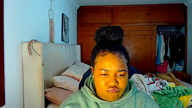 Snapshot of Daddys_girl1 chatting on 10-12-25, 05:17 Daddys girl1 online show from 10-12-25, 05:17