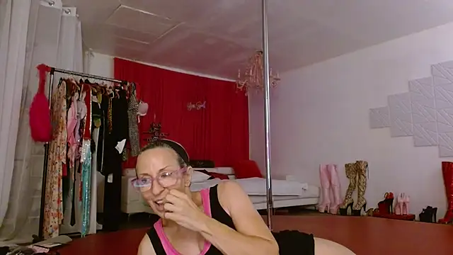 Sweet-Ginger online show from 10-28-25, 07:05