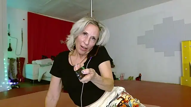 Snapshot of Sweet-Ginger chatting on 03-06-26, 11:34 Sweet-Ginger online show from 03-06-26, 11:34