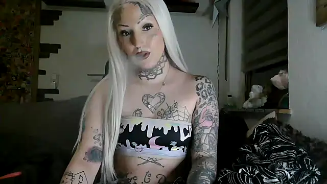 RoxxyInk online show from 04-05-26, 09:12