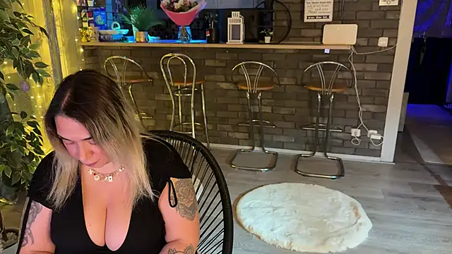 Monageil online show from 02-06-26, 05:49