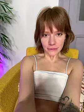 Snapshot of Oopsfoxy chatting on 01-24-25, 05:42 Oopsfoxy online show from 01-24-25, 05:42