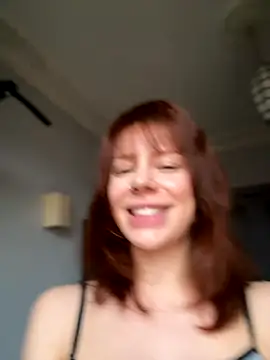 Snapshot of Oopsfoxy chatting on 11-05-25, 07:52 Oopsfoxy online show from 11-05-25, 07:52